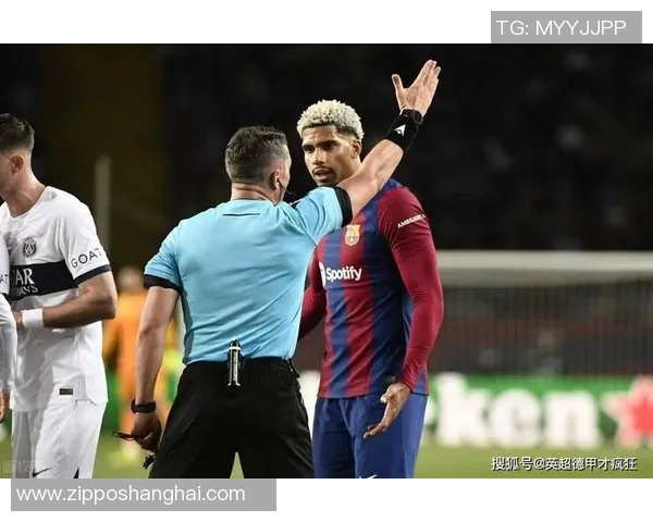 中超激战：那不勒斯大胜巴萨红牌事件引发全场热议战术解析