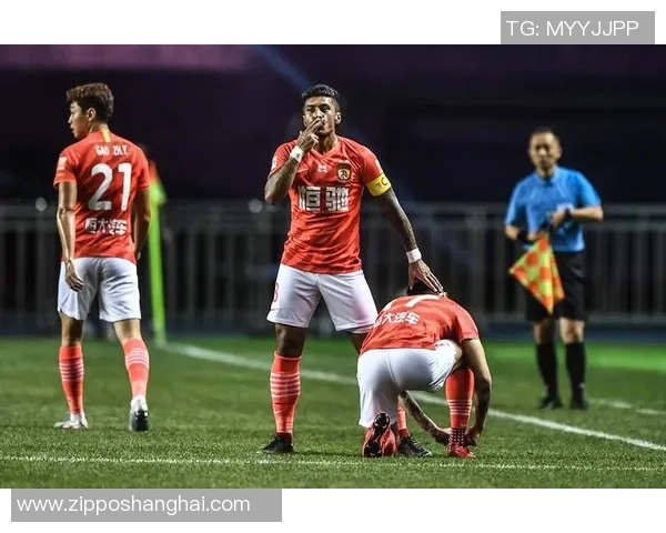 中超精彩对决里昂大胜热刺补时进球引发全场狂欢数据分析揭示比赛亮点 中超精彩对决里昂大胜热刺补时进球引发全场狂欢数据分析揭示比赛亮点