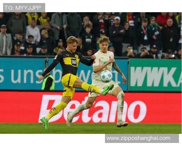 英超精彩对决拜仁3-0战胜巴萨补时进球点燃全场激情 英超精彩对决拜仁3-0战胜巴萨补时进球点燃全场激情