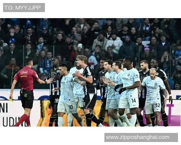 友谊赛波尔图与那不勒斯激战成平局补时进球引发全场热烈反响 友谊赛波尔图与那不勒斯激战成平局补时进球引发全场热烈反响