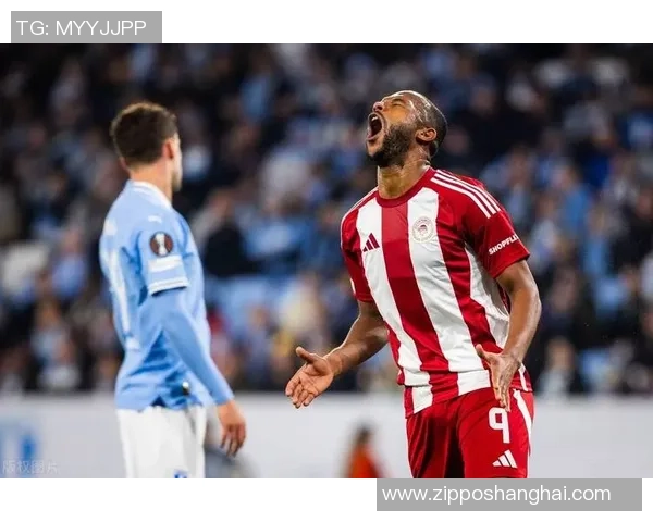 德甲精彩对决波尔图与曼联激战成平局战术分析引发热议 德甲精彩对决波尔图与曼联激战成平局战术分析引发热议