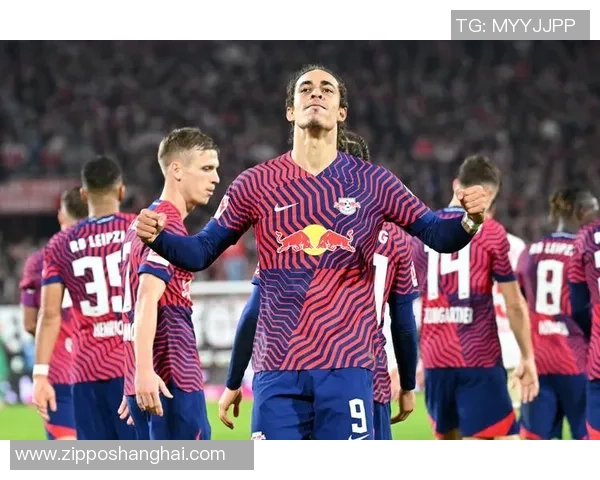 德甲激战：多特蒙德与莱比锡战成平局乌龙球成比赛转折点