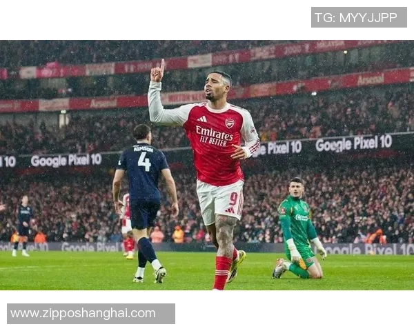 国王杯激战利物浦与阿森纳握手言和帽子戏法引爆全场激情