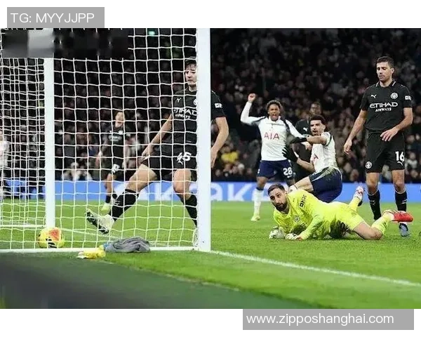 英超激战：拜仁逆转曼城乌龙球引发争议判罚全场沸腾